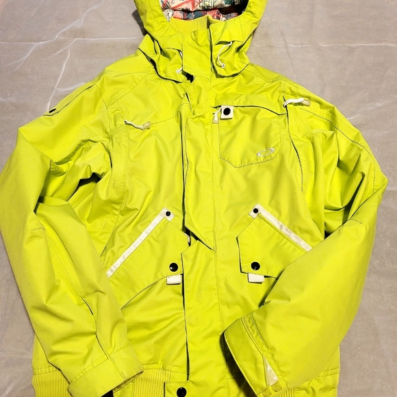 Oakley Ampiler thinsulate Snowboard Jacket, Small Regular Fit - Picture 1 of 11